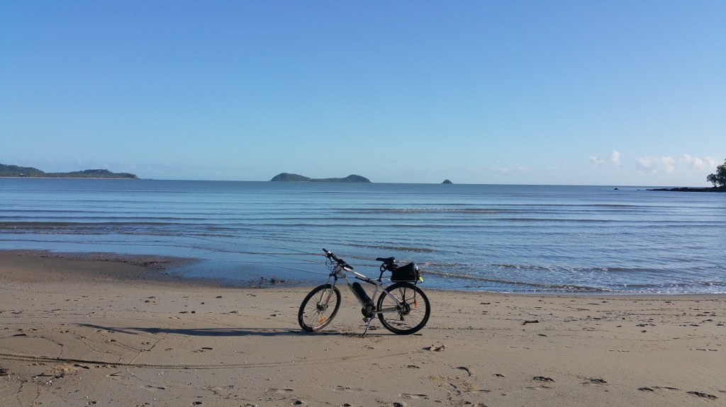 Bike selfie on Kewerra beach. You can ride the 6 or do k's from Keweenaw beach, through Clifton Beach and Palm cove.
