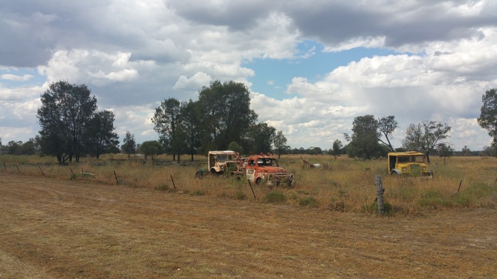 Boomi had plenty of cars lying around - guys where near the old servo.